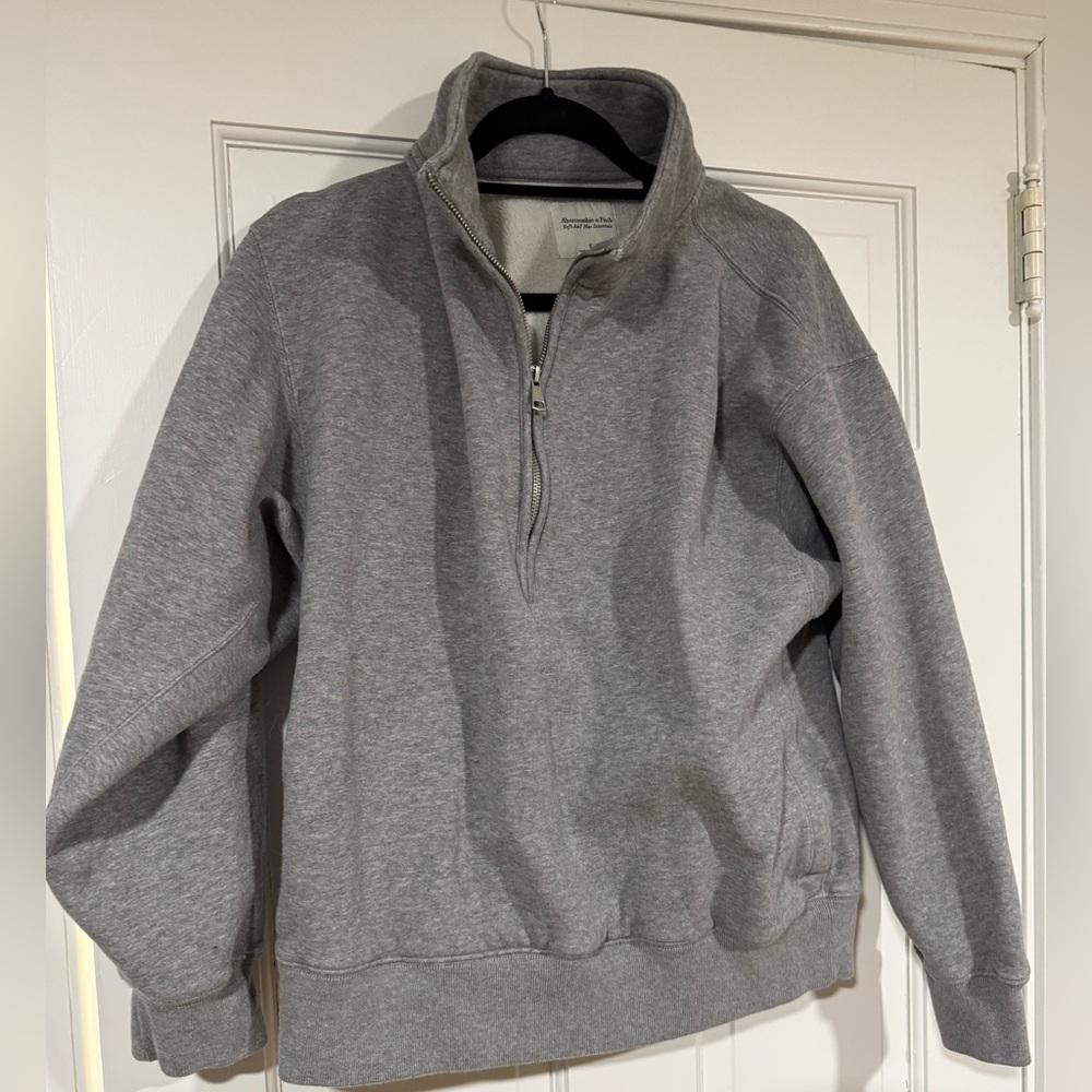 Abercrombie women’s small crew neck sweatshirt
